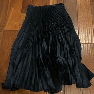Satin pleated Vince skirt